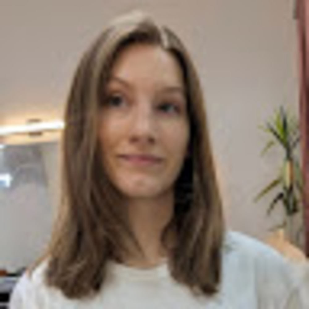Meet your Posher, Hallie